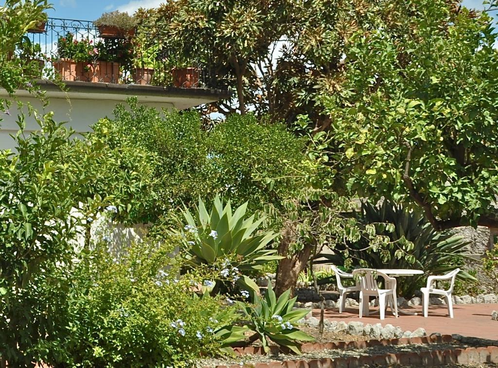 Seafront Apartments Garden House Taormina Quarto foto